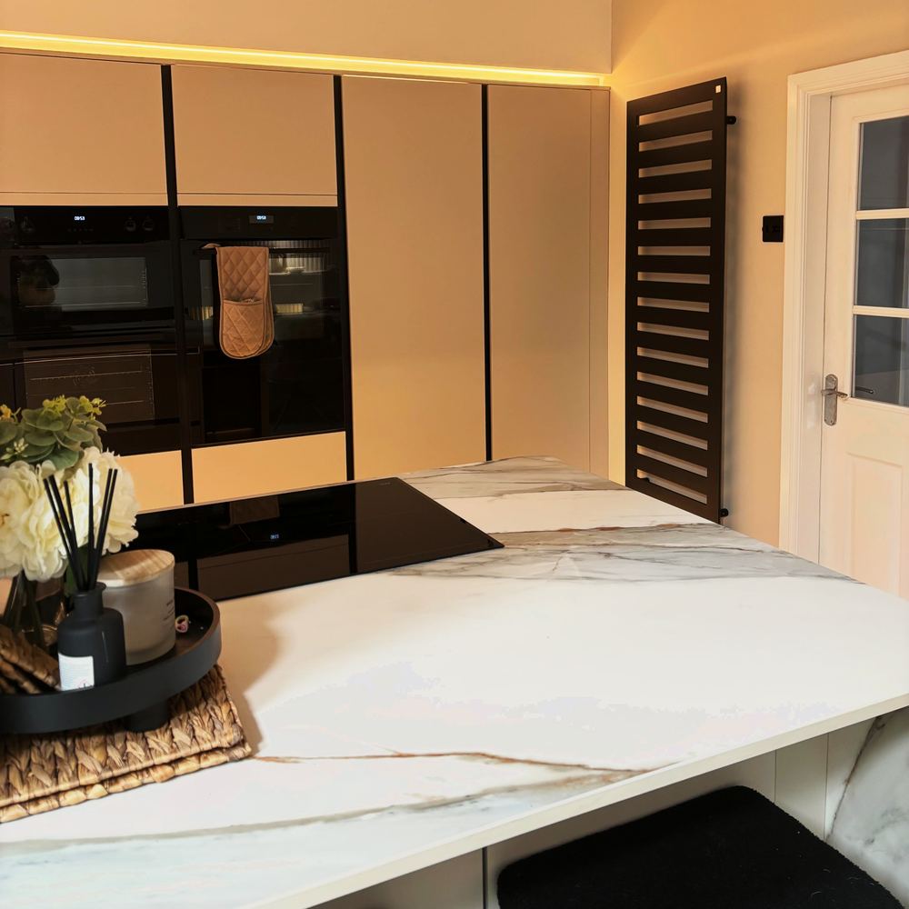 Porcelain dining table made to match the kitchen worktop